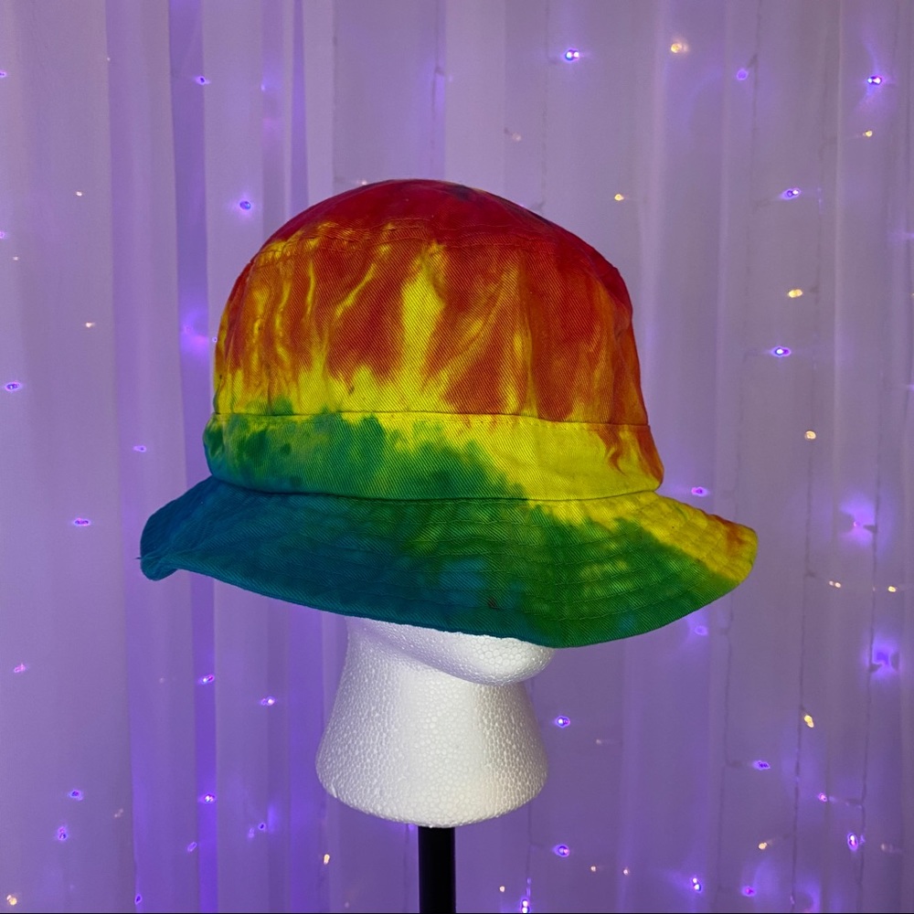 Rainbow bucket hat